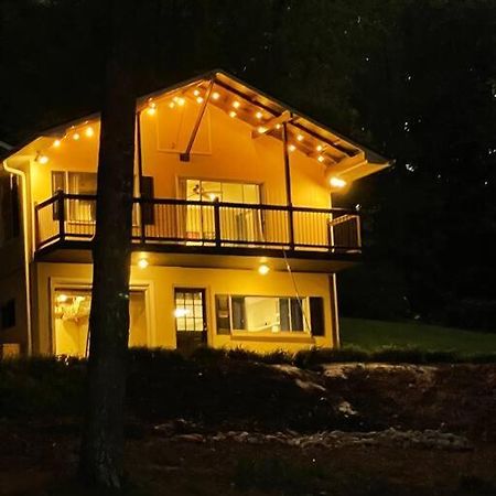 فيلا Cozy, Lake Lanier Property With Amazing Views داوسونفيل المظهر الخارجي الصورة