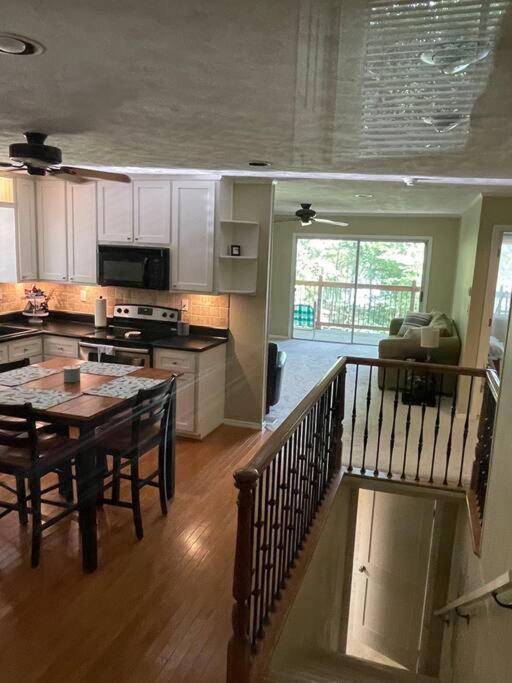 فيلا Cozy, Lake Lanier Property With Amazing Views داوسونفيل المظهر الخارجي الصورة