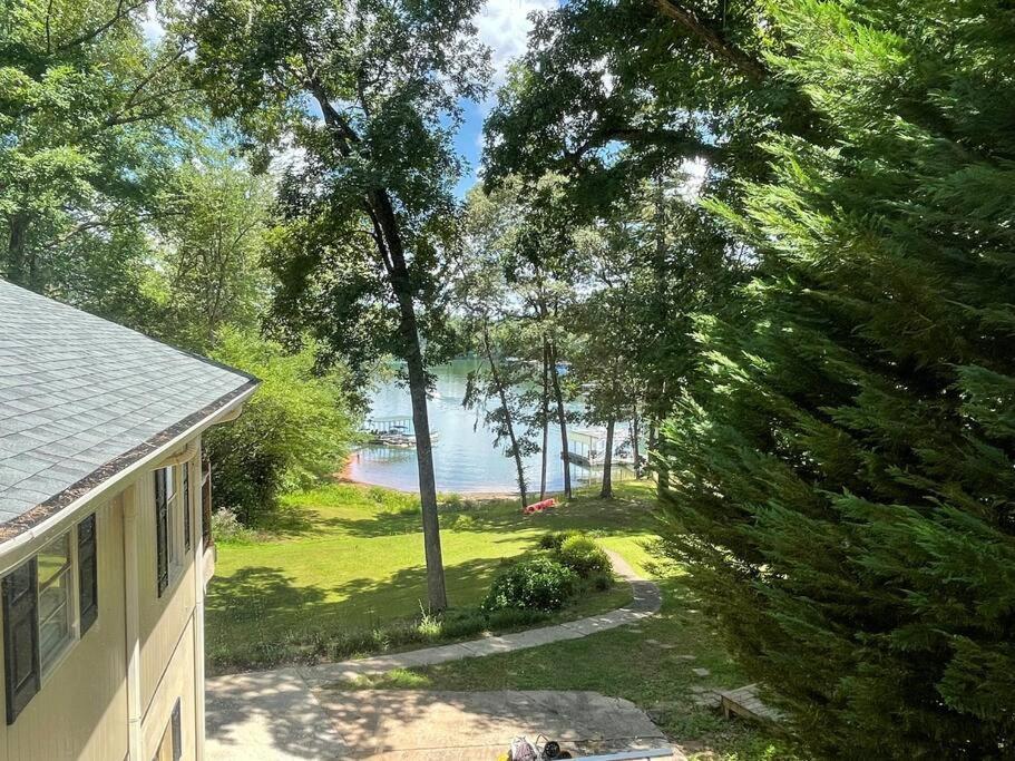 فيلا Cozy, Lake Lanier Property With Amazing Views داوسونفيل المظهر الخارجي الصورة