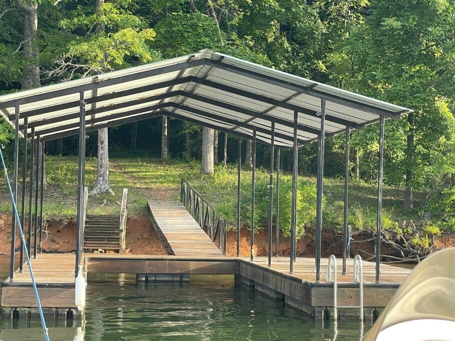 فيلا Cozy, Lake Lanier Property With Amazing Views داوسونفيل المظهر الخارجي الصورة