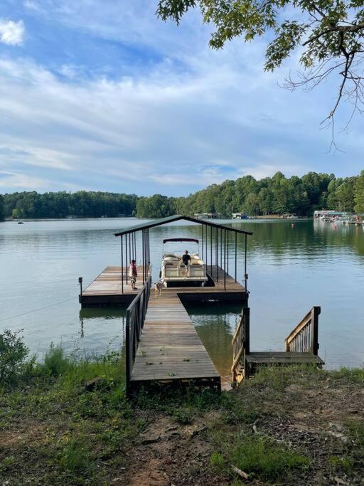 فيلا Cozy, Lake Lanier Property With Amazing Views داوسونفيل المظهر الخارجي الصورة