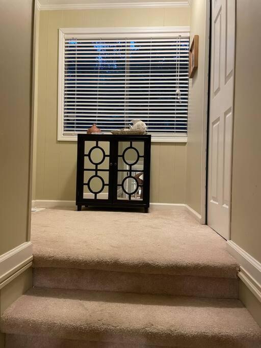 فيلا Cozy, Lake Lanier Property With Amazing Views داوسونفيل المظهر الخارجي الصورة